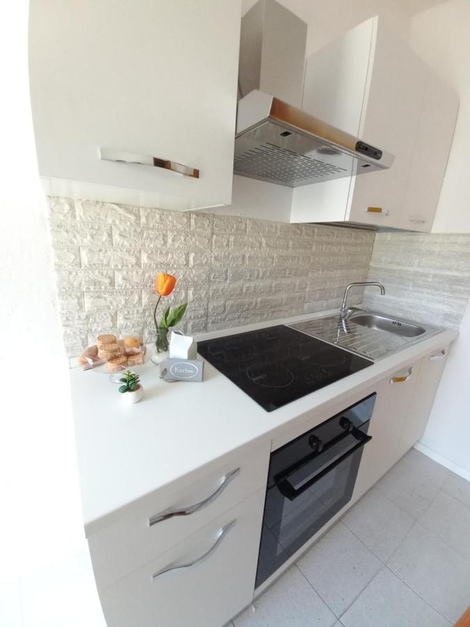 Sisters Apartment Алгеро Екстериор снимка